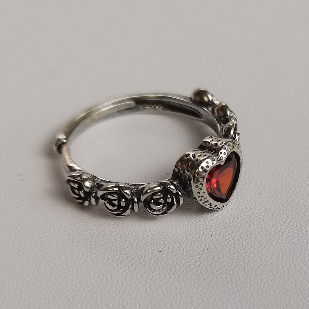 Second-hand women's vintage silver ring - Picture 2 of 5